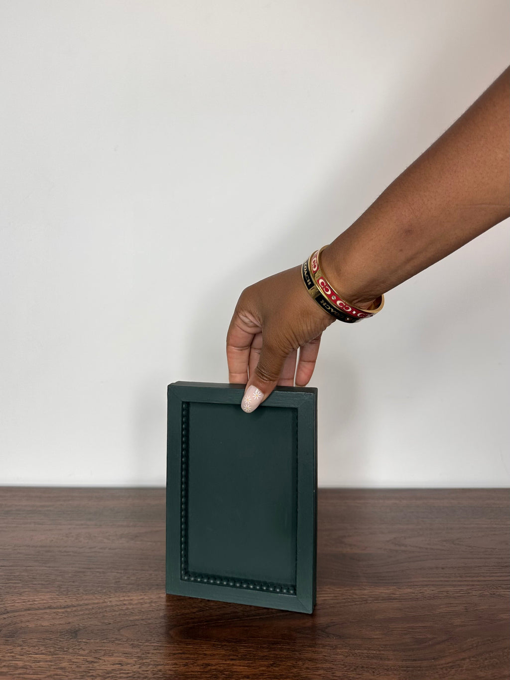 PLATEAU RECTANGULAIRE VERT OLIVE  AVEC PERLES RANGEMENT BIJOUX/ ACCESSOIRES